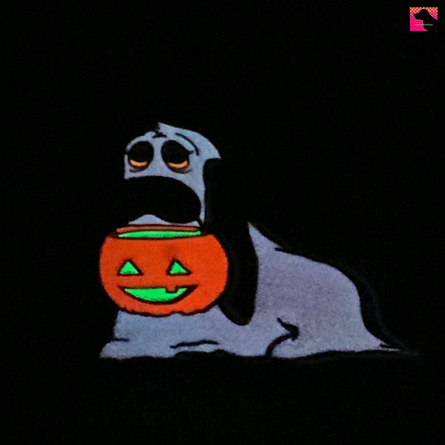 Glow-in-the-Dark Howlloween Pin (B Grade)